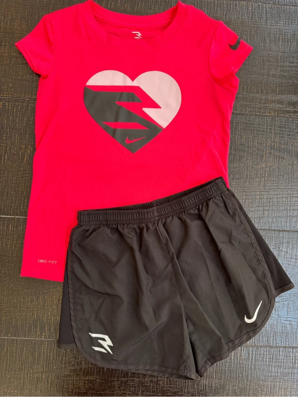 Nike Girls 2-Pc Dri-FIT Athletic Set Size M 10/12 NWT-Never Worn